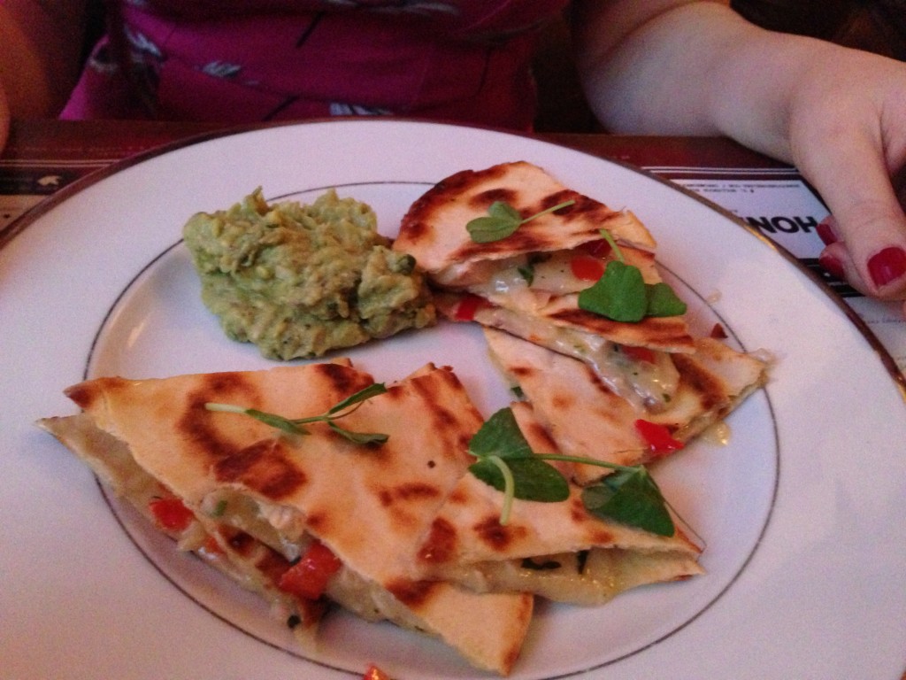 chicken quesadilla, tortila