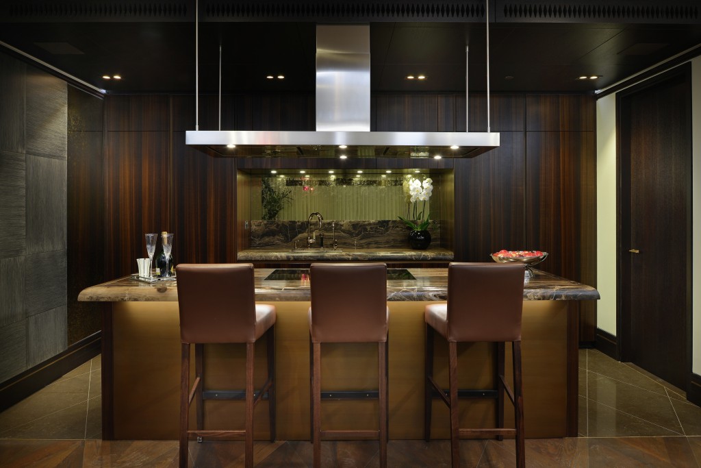 1.03 Casa Forma Kitchen