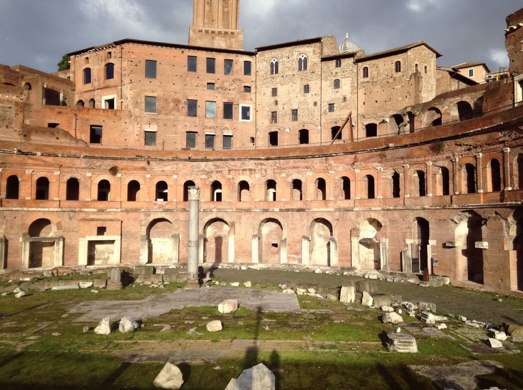 Rome, travel writing, travel, tourism, Colosseum, Italy, explore, wanderlust, city break, tour, history, food