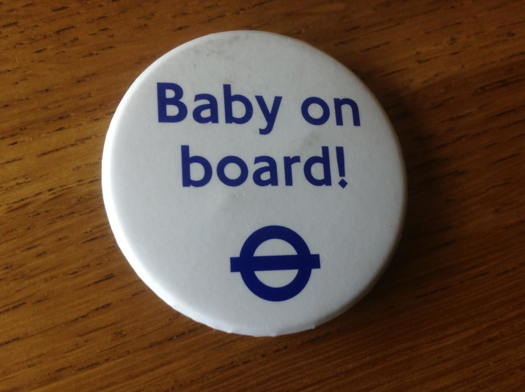 traveling in london while pregnant, traveling in london with pram, traveling in London with baby, with child, London, tube, step free access, babyonboardbadgetravelinginpregnantwhenpregnant