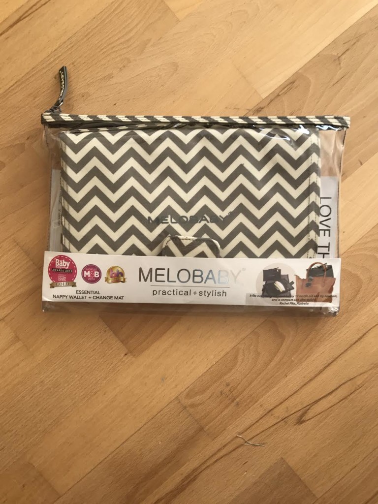 melobaby-deluxe-nappy-wallet-and-change-mat-review