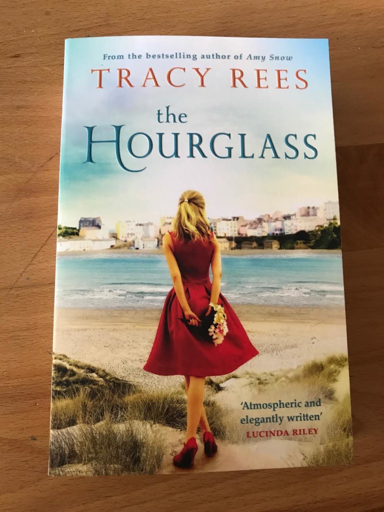 tracyreesthehourglassreview