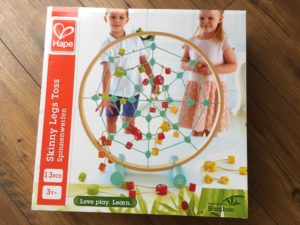 Hape_skinny_legs_toss