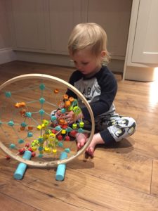 hape-skinny-legs-spider-toss